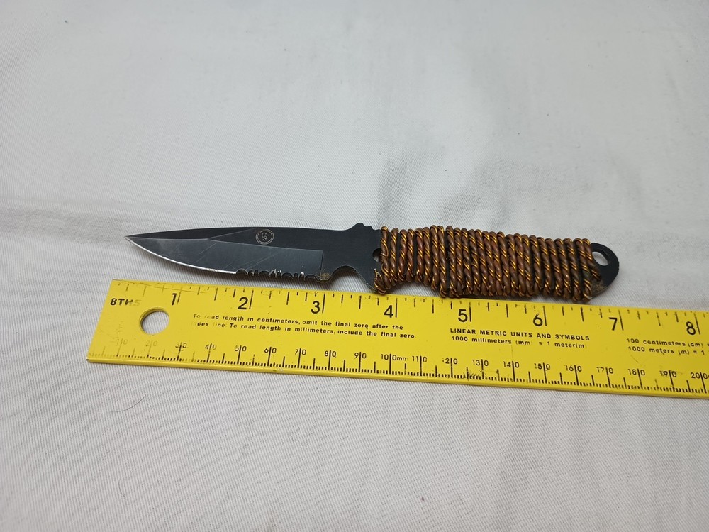 Uts Para Knife Fs Fixed Blade Knife Partial Serated