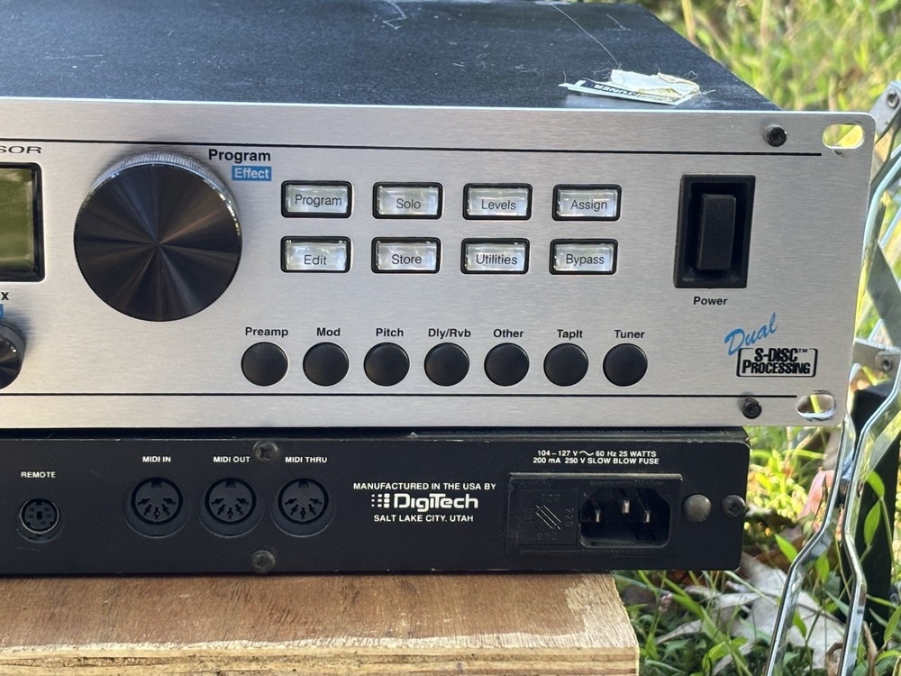 DigiTech 2112 Studio Guitar System Programmable Pre Amp Processor