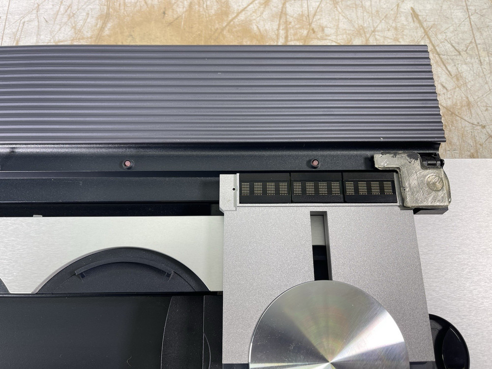 BANG & OLUFSEN BEOSOUND 9000 6 DISC CD PLAYER STEREO SYSTEM