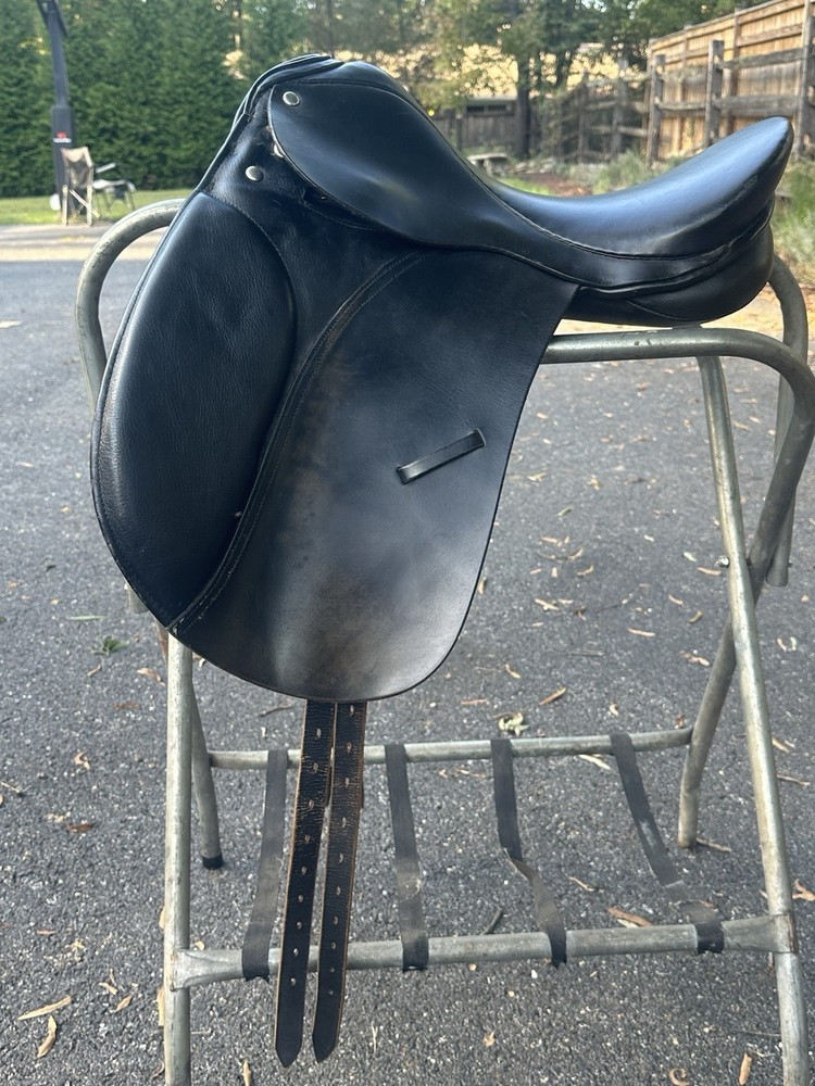 Dressage Saddle Black 17”