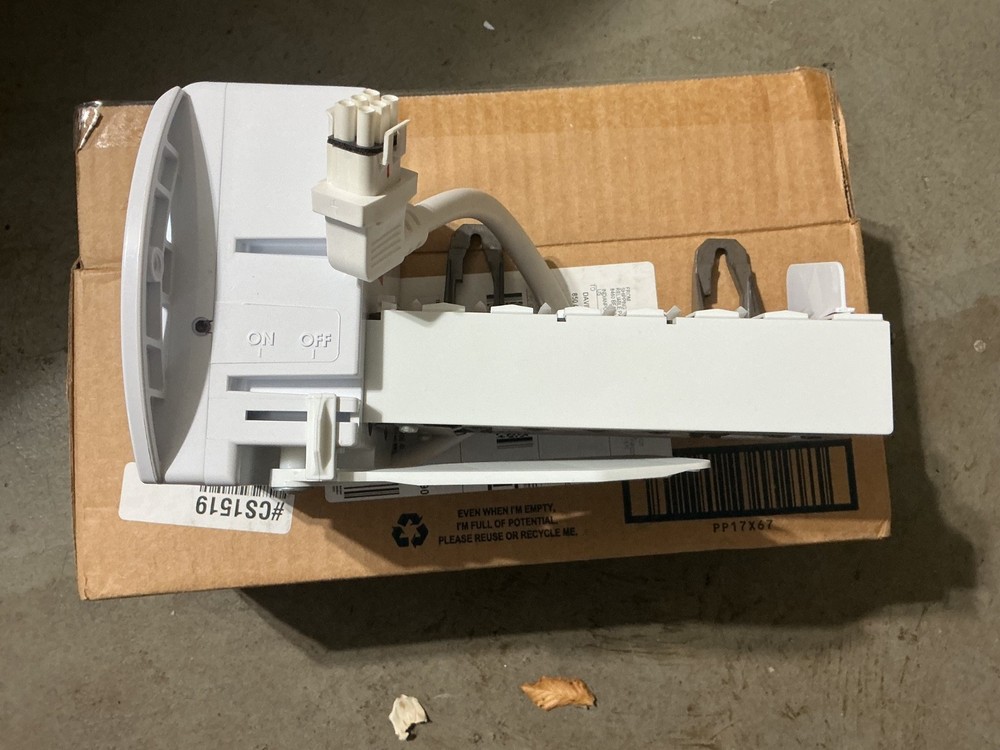 ice maker GE WR30X39385