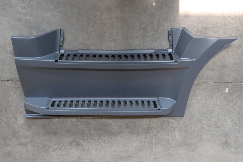 Front Side Fairing Step Panel Passenger Side For Freightliner Cascadia 2018-2024