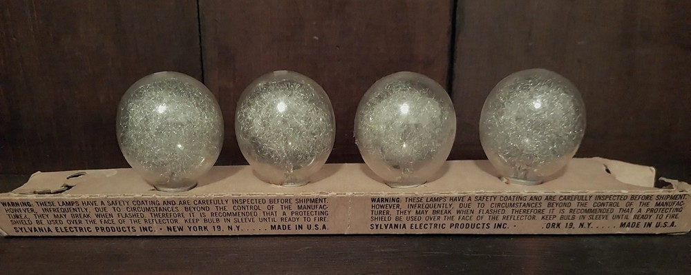 4 Sylvania Blue Dot Super Flash Bulbs Press 25