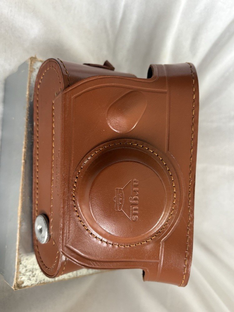 Argus C3 " The Brick" Camera box, manual, flash, case - UNTESTED