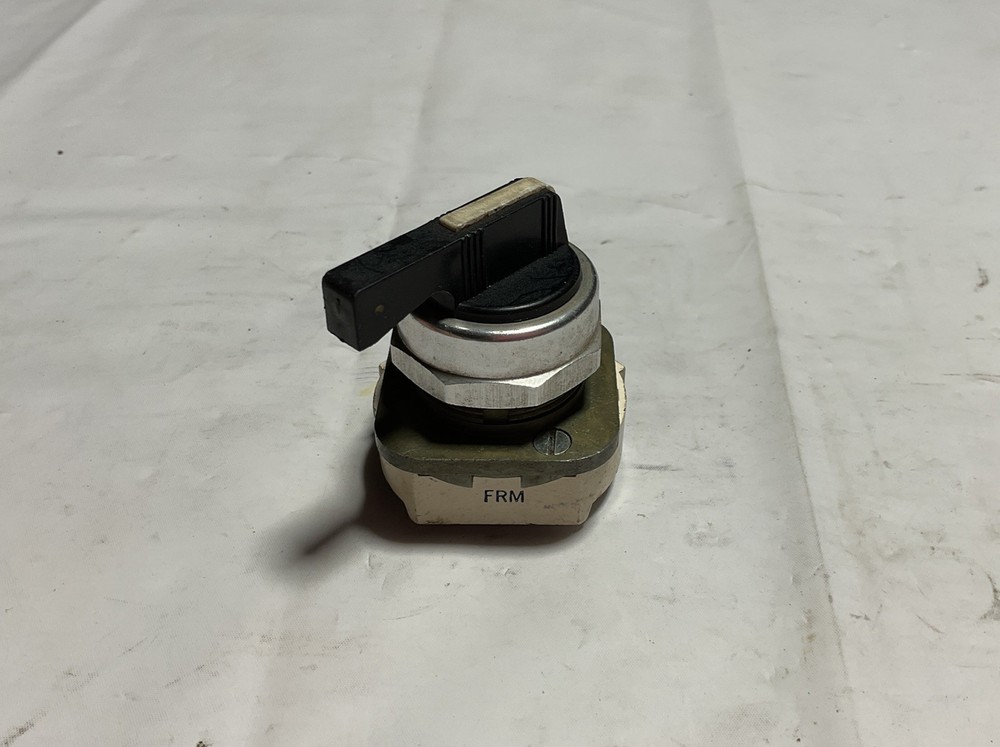 Allen Bradley Selector Switch #800T-H5