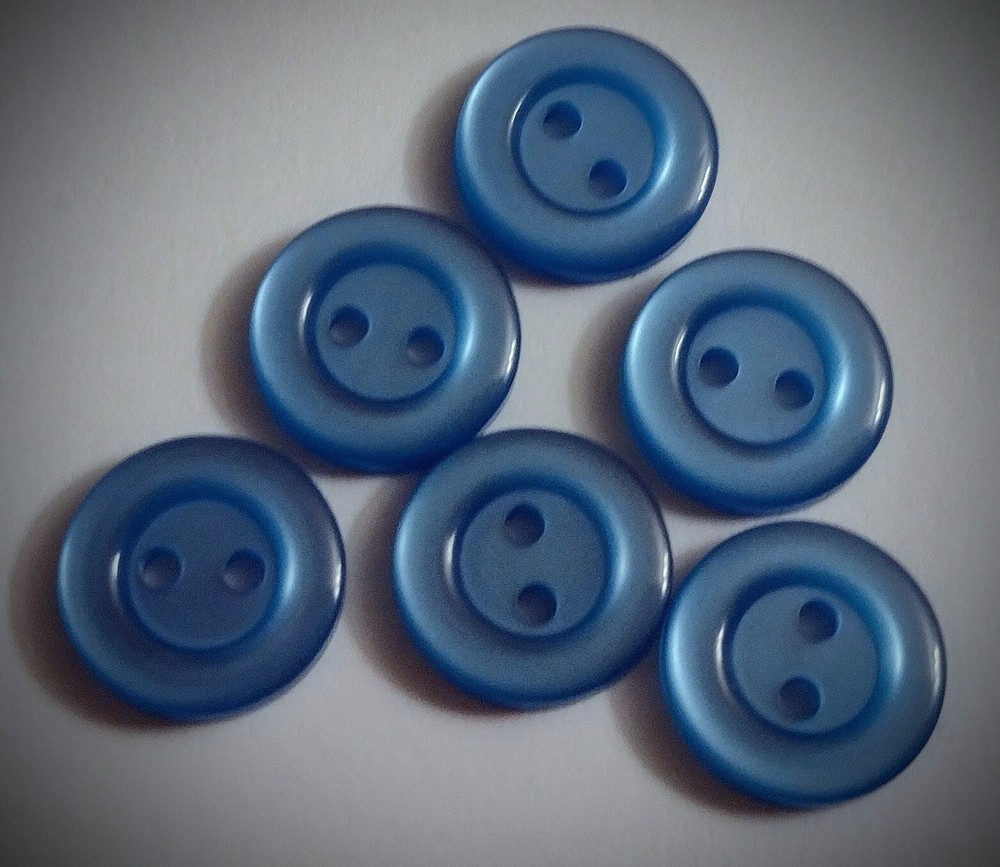 5/8" Blue Craft/Clothing Buttons