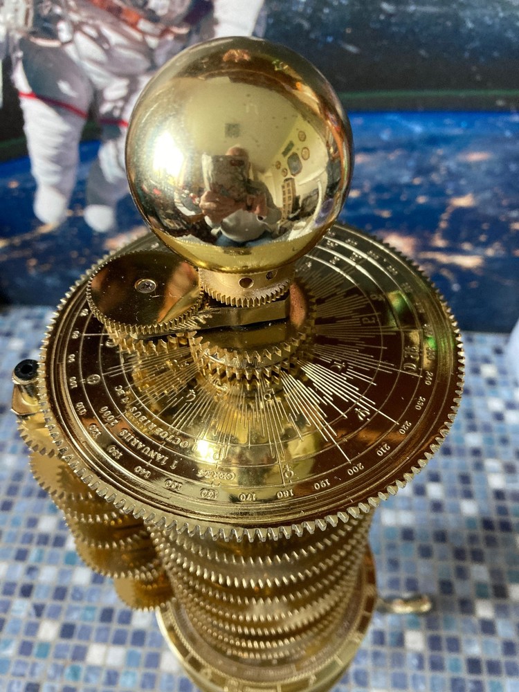 Eaglemoss Build a Model Solar System. PERFECT CONDITION.