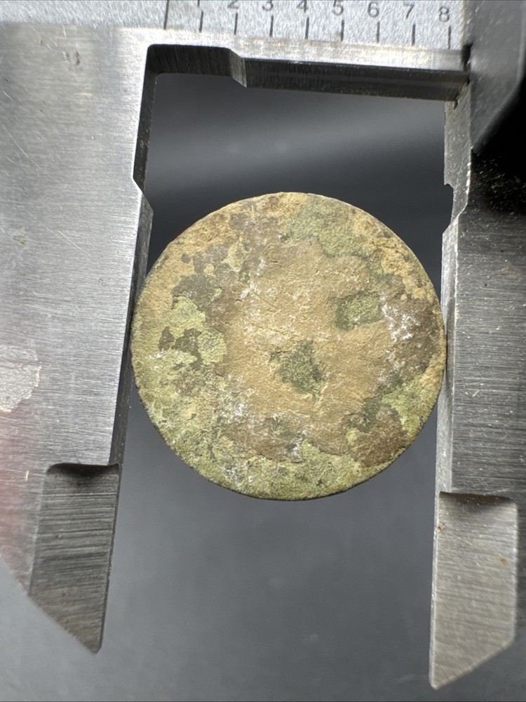Colonial Era Button Found In Virginia Flat Button #54