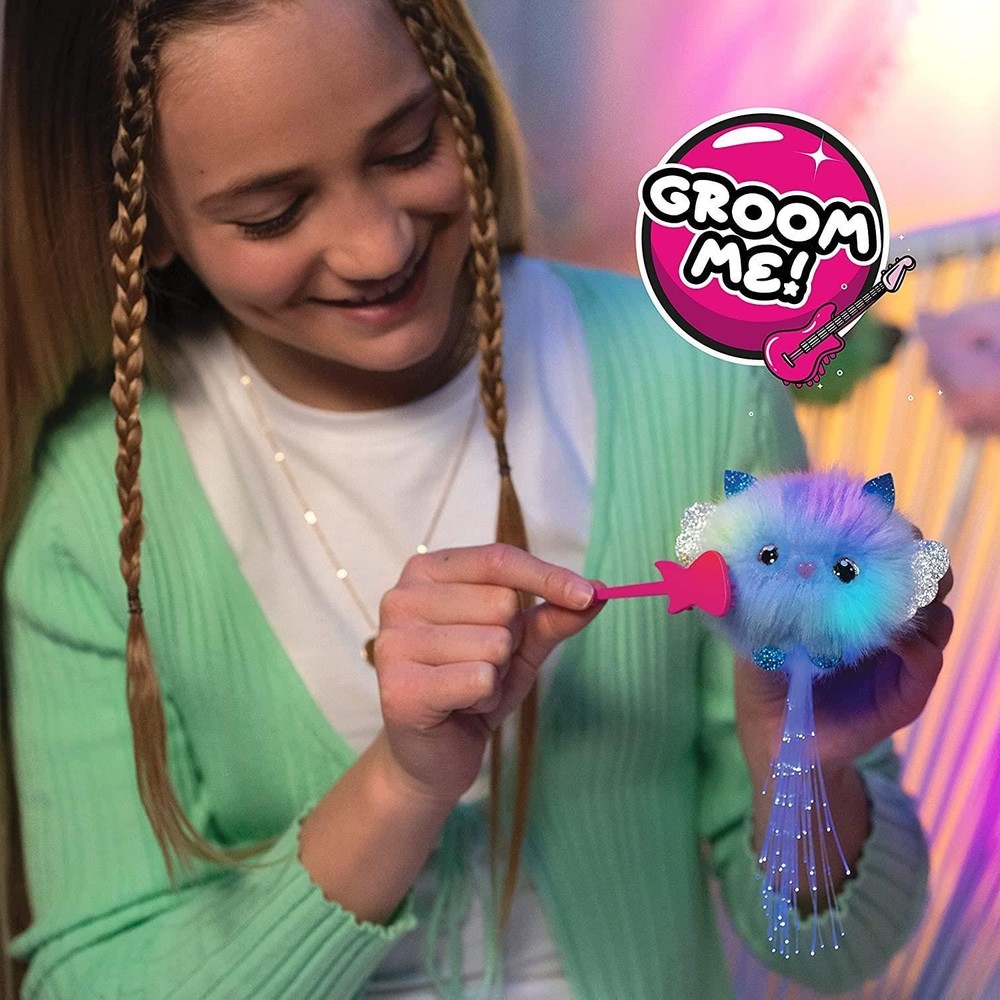 Chibies Boom Box Sparkle Parrot Interactive with Music Glows Lights WOW! Stuff