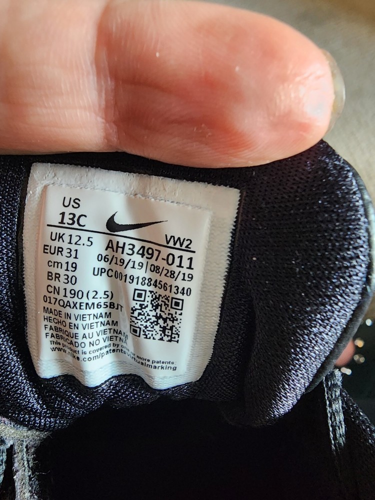 Kyrie Flytrap Black Gunsmoke Sneakers