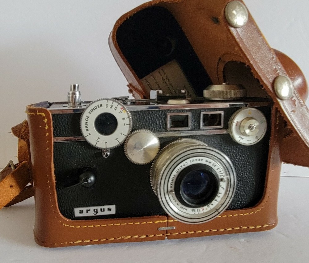Vintage Argus Brick Rangefinder Camera Cintar 3.5 50mm Lens & Case Untested G/C