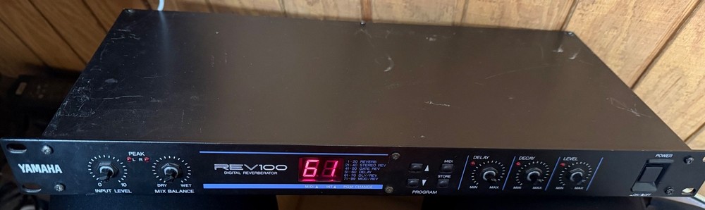 Yamaha REV100 Digital Reverberator Effect Processor