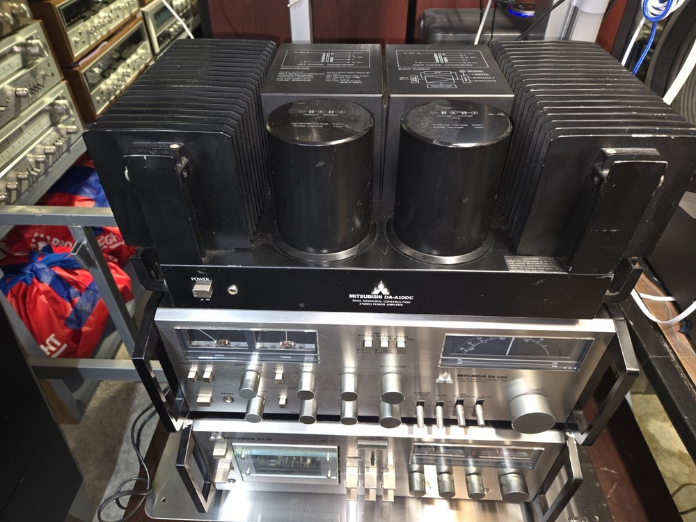 Mitsubishi HiFi Component Stereo System with Power Amplifier and Cassette Deck