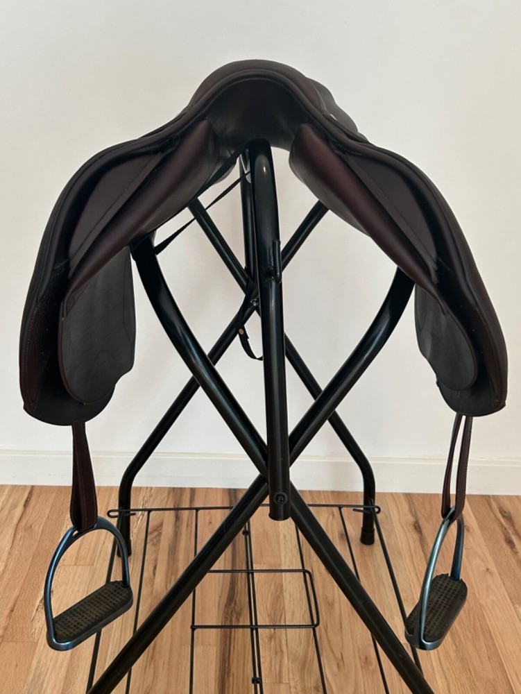 2019 CWD saddle 17.5 LIGHTLY USED