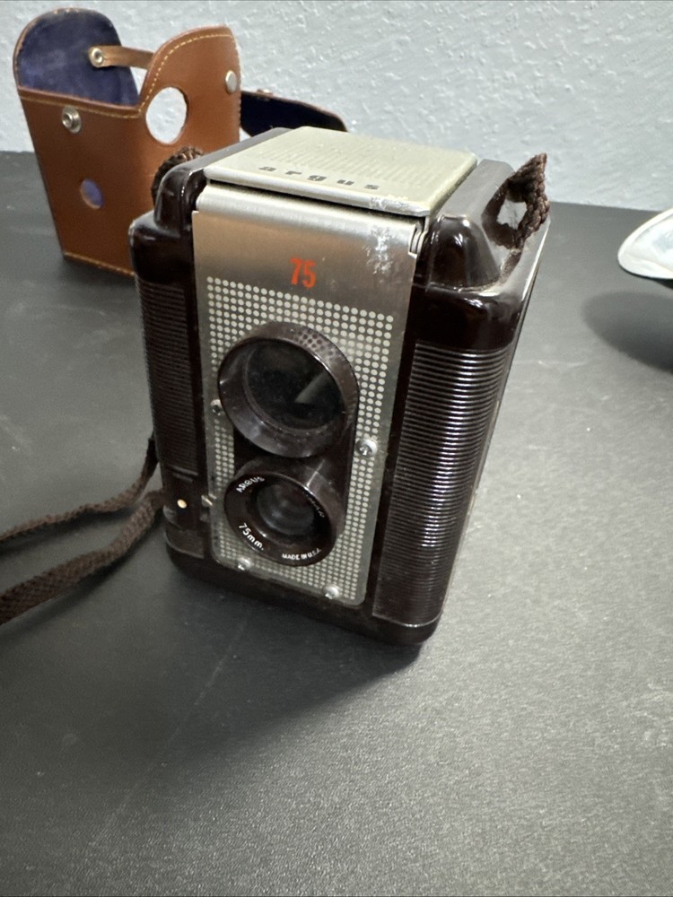 Vintage Argus 75 Camera Leather Case, Flash & 1 Bulb