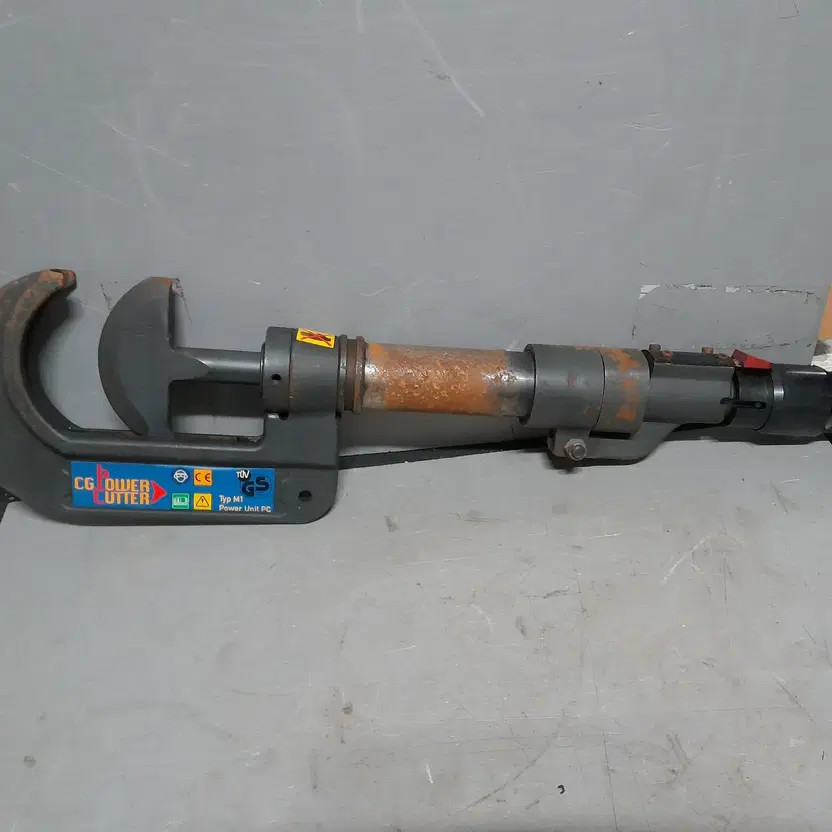 Rescue & Survival Cutter, Firearm Type Official