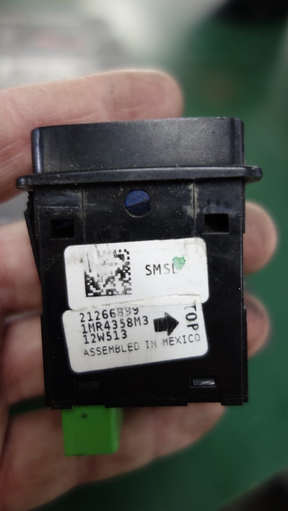 Mack/Volvo 21266899 Switch