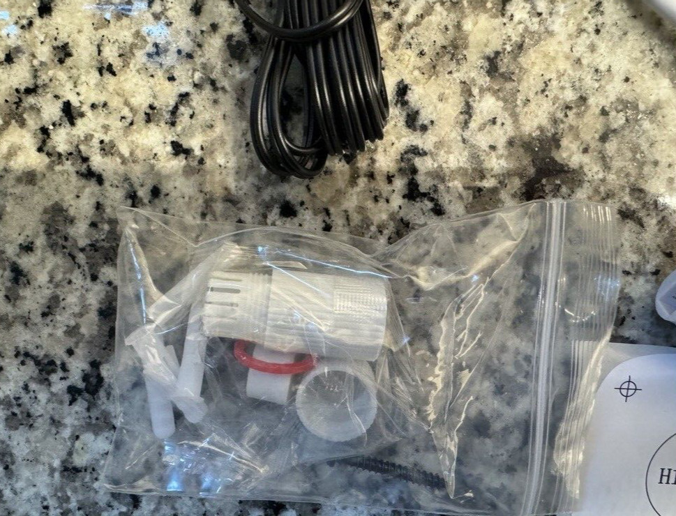 PRAETECTOR CAMERA MODEL BRAVO-10. NEW OPEN BOX 192