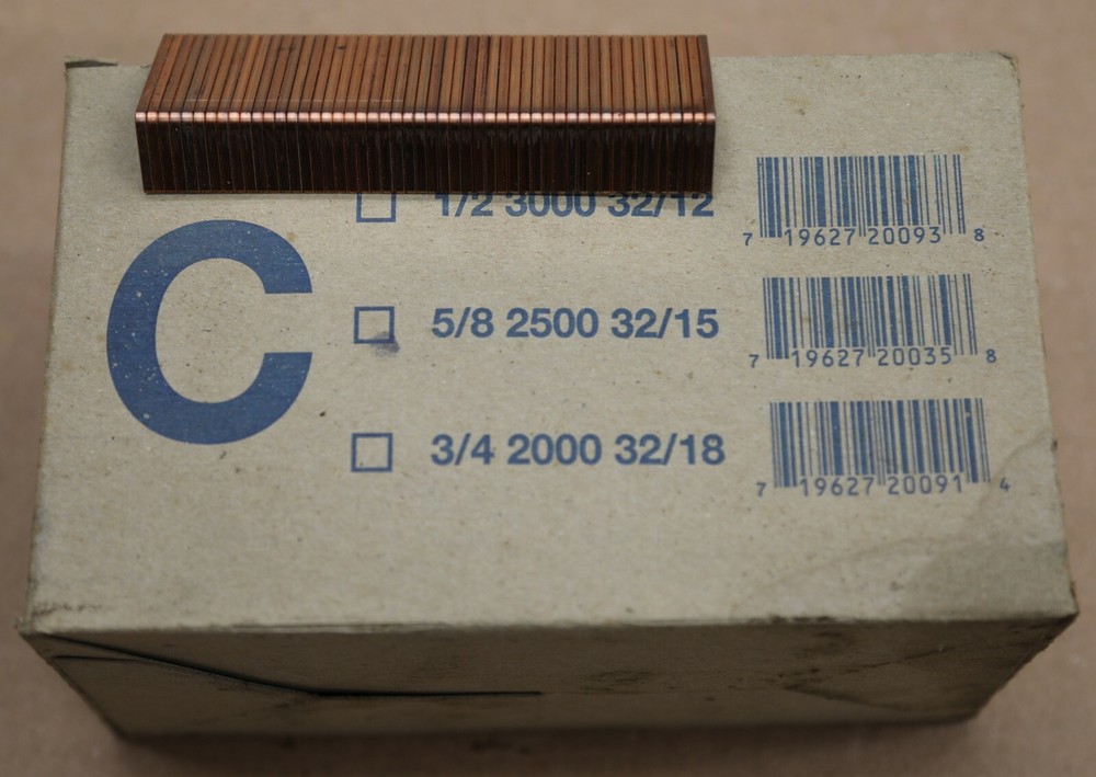 INTERNATIONAL GOLD CROWN BOX STAPLES 5/8" 10 BOXES