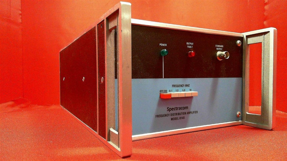 Spectracom 8140 Frequency Distribution Amplifier