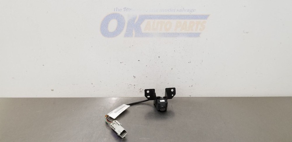 13 CHEVY CAMARO SS REAR VIEW CAMERA