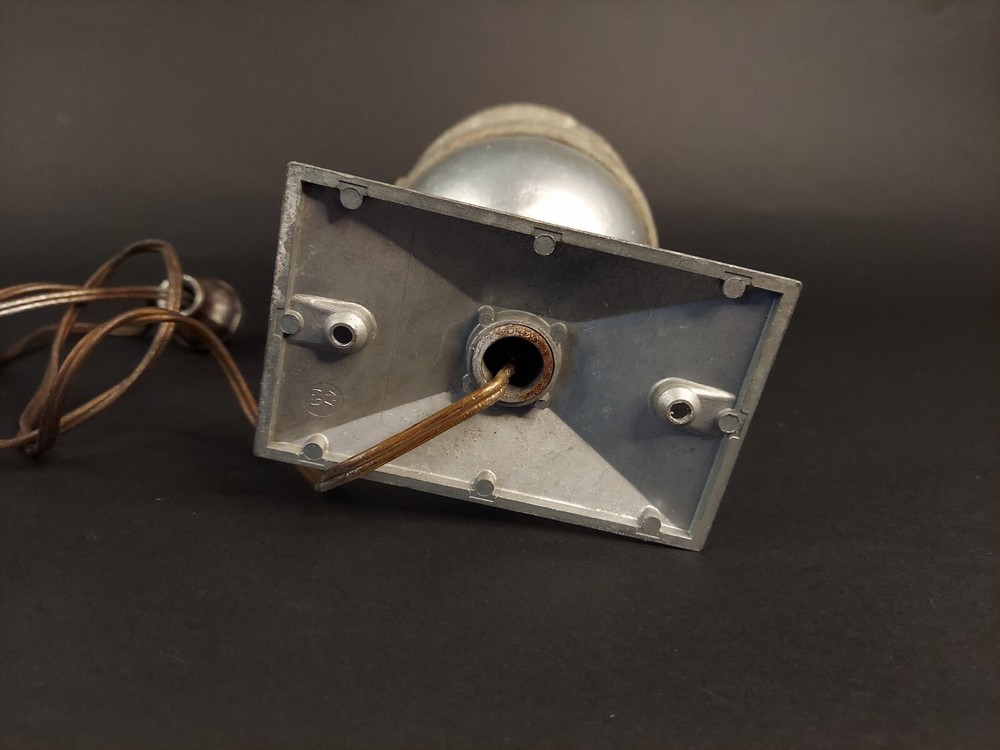 Vintage Simplet Industrial Light Fixture
