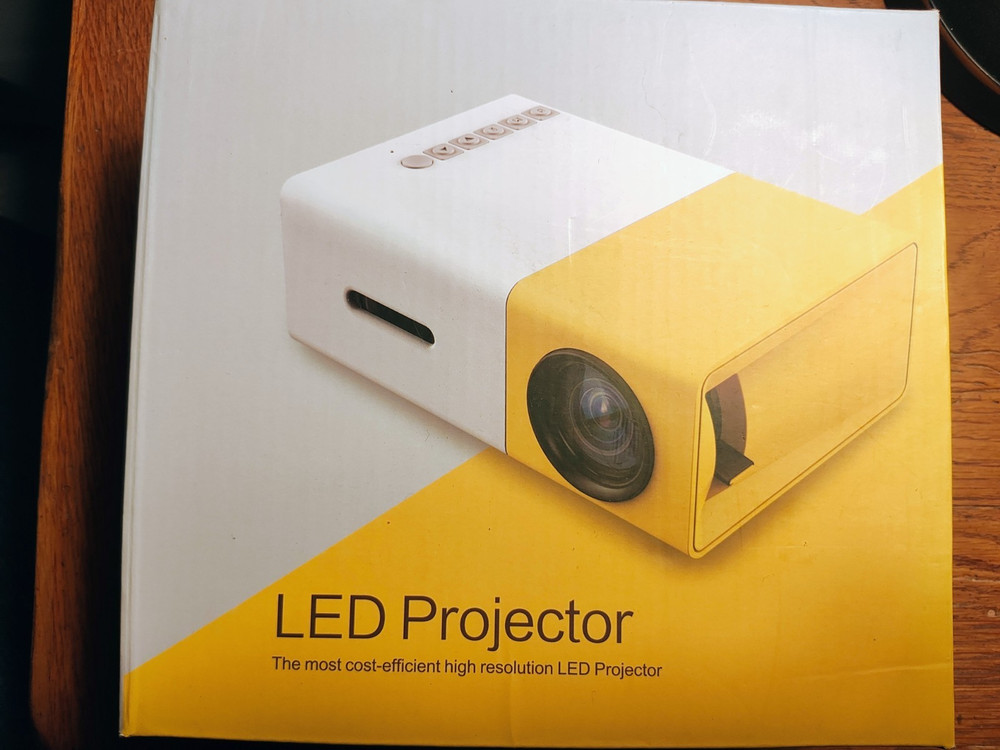 Artlii LED Video Projector - New (Open Box)