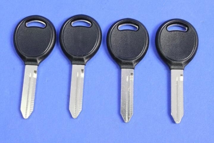 Vehicle Key Mopar 04778115