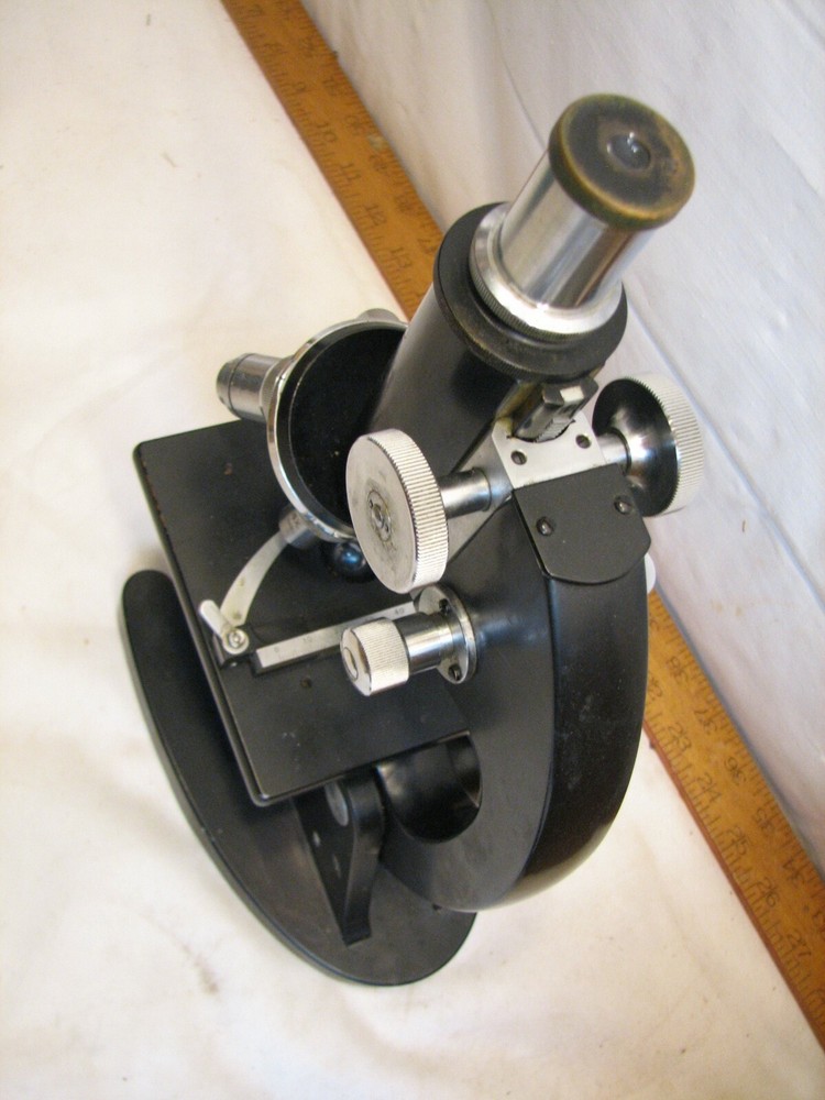 Vintage Lumiscope Optical Microscope/Case Oil 100X Objective Compound Stage Box