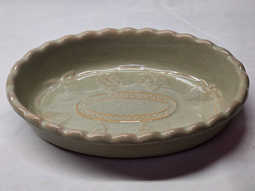 Clay Pottery Glazed Fruit Motif Oval Baking Dishes Matched Set