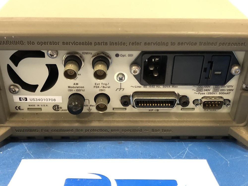 HP 33120A 15 MHZ FUNCTION / ARBITRARY WAVEFORM GENERATOR