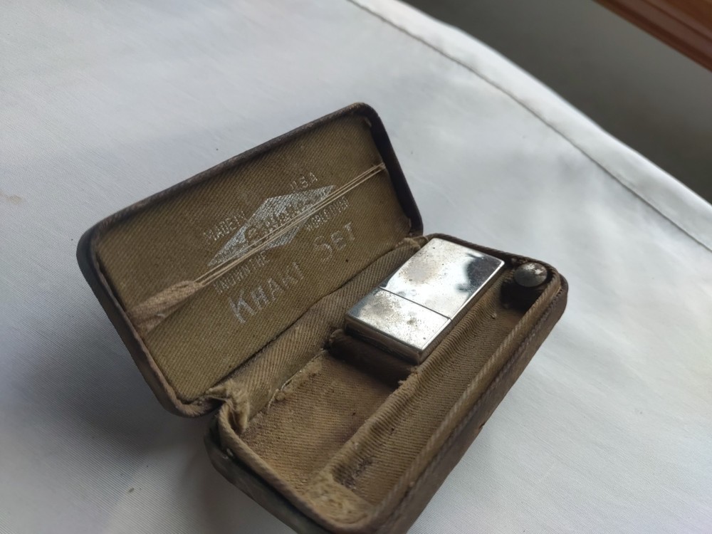 Nice Khaki World War I Razor Set