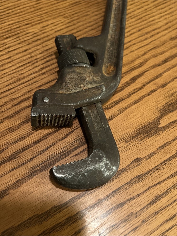 Vintage Ridgid Tool Co Offset 12” Pipe Wrench. (T12)