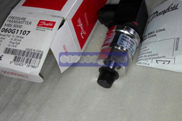 1PC Danfoss MBS 3000 060G1107 pressure transmitter New