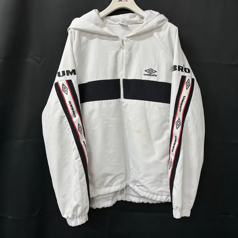 Umbro Authentic Anorak, Slight Stain, Size 105, Excellent Condition