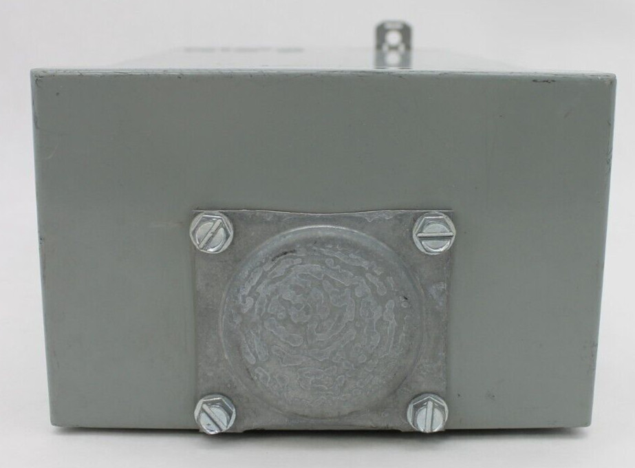 New Eaton CHU7NS Unmetered Power Outlet Panel