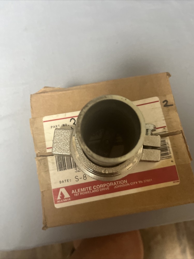 Alemite 320310 Drain Adaptor Assembly