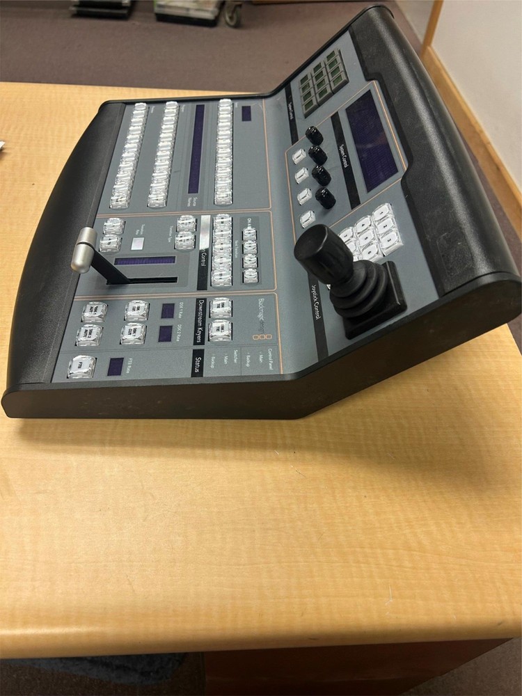 ^^ BLACKMAGIC DESIGN ATEM 1 M/E BROADCAST PANEL (LSP98)