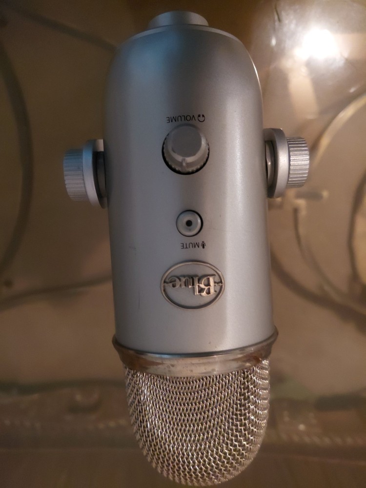 Blue Yeti Silver USB Microphone with Mute Button and Adjustable Gain