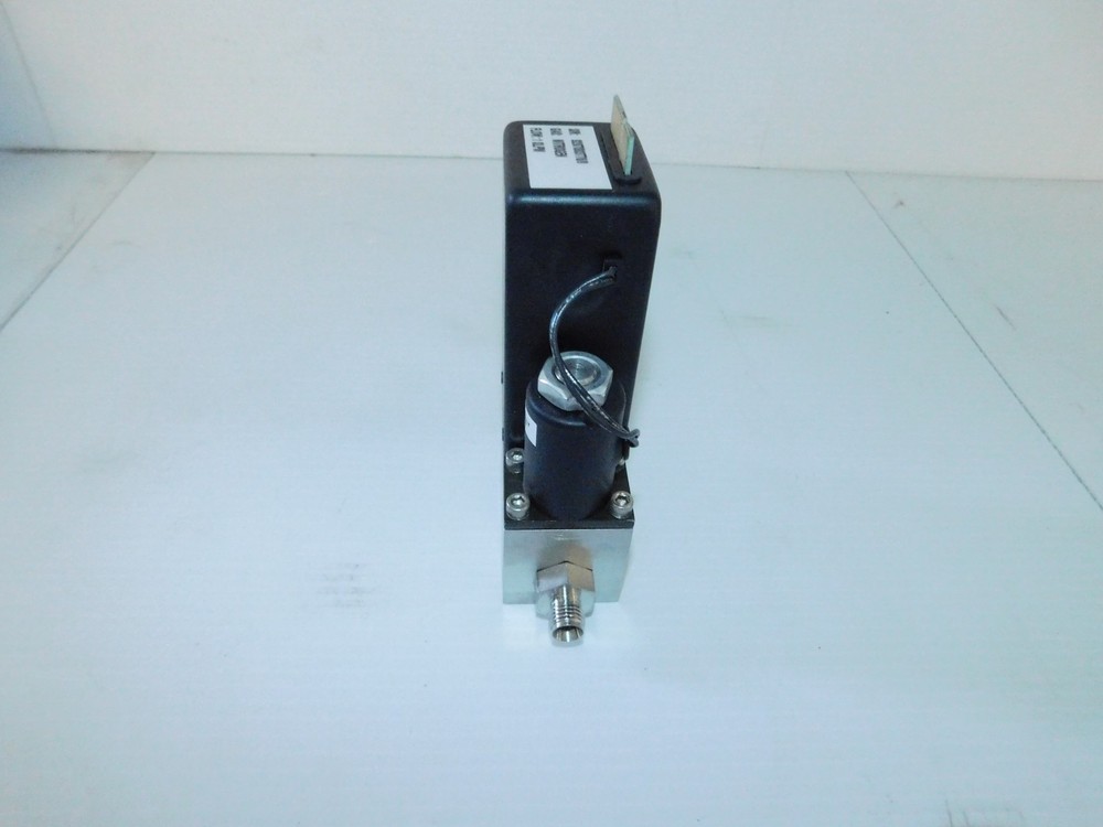 BROOKS MASS FLOW CONTROLLER 5850E SERIES 20 SCCM NITROGEN (PLS65)