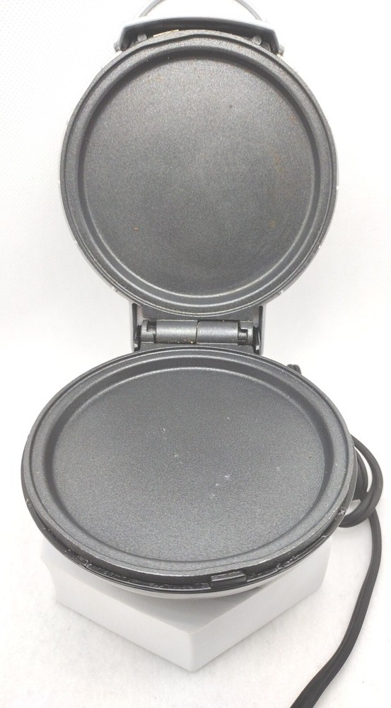 Dash Mini Maker Griddle Silver Retro Model DMS001SL Easy Bake Kitchen Appliances