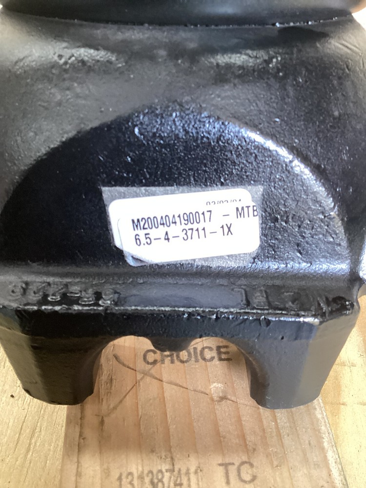 Yoke, universal joint HEMTT/M915/M916A1 /Dana 65-4-3711X