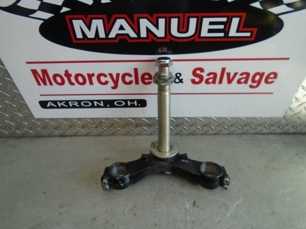 2000 TRIUMPH TT 600 lower triple tree
