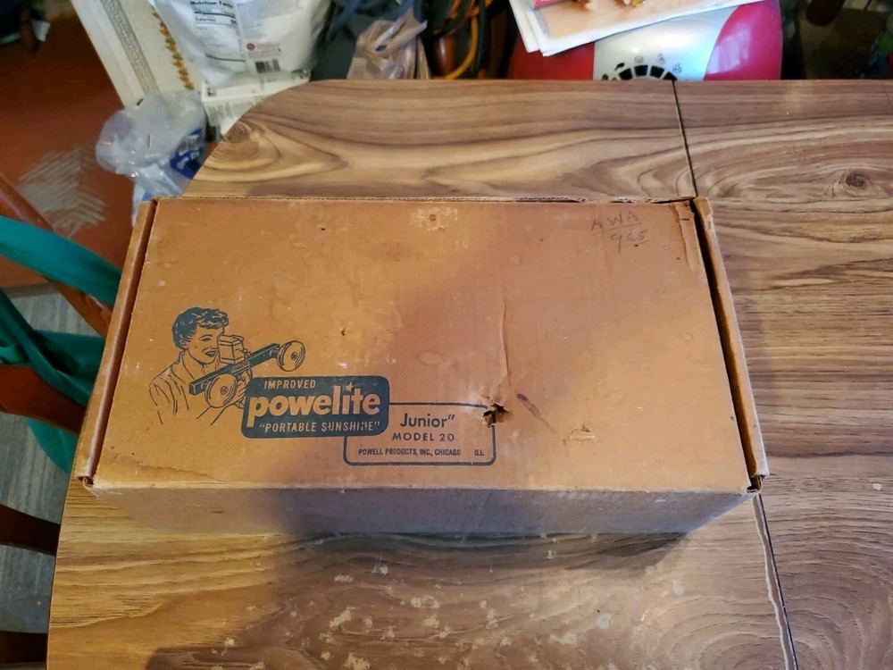POWERLITE JUNIOR MODEL 20 TESTED AND WORKING