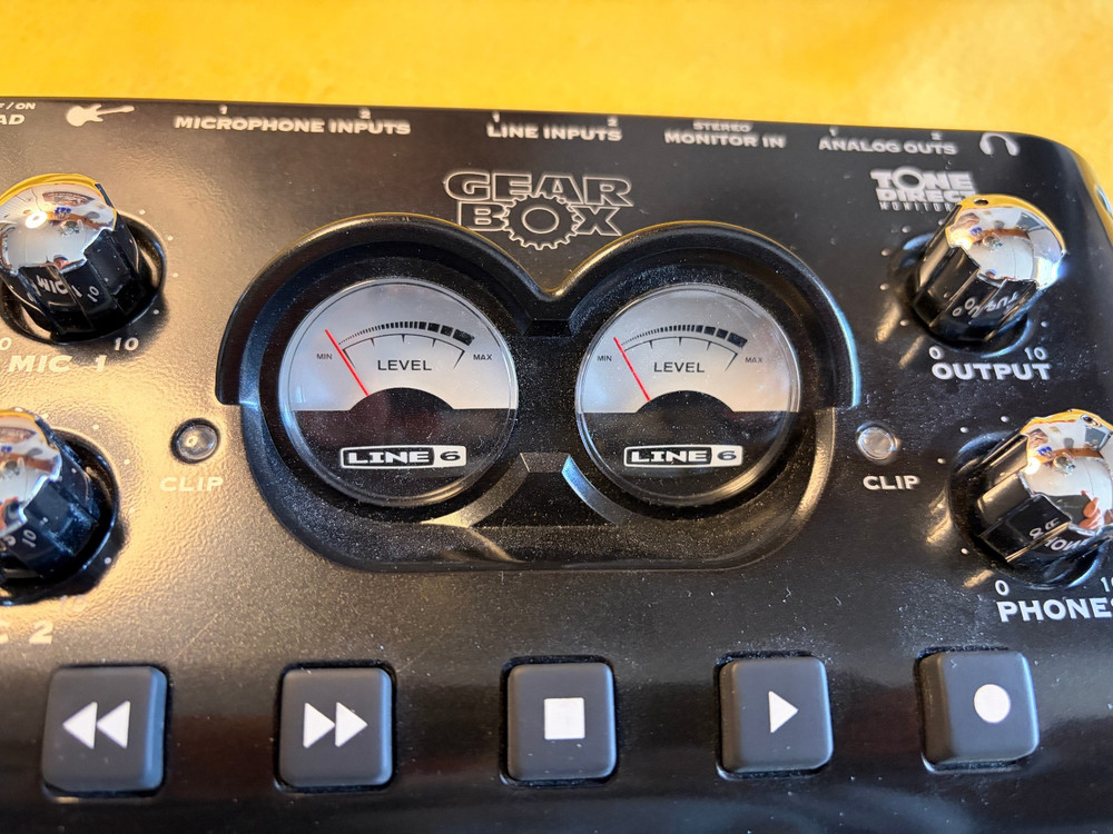 Line 6 Vintage KB37 MIDI Keyboard and Digital Interface