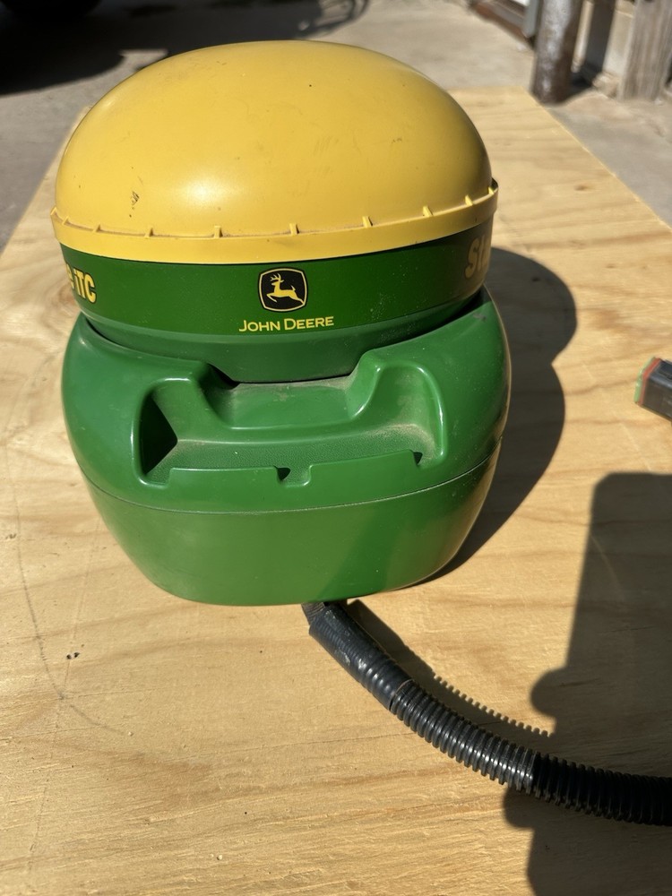 John Deere Starfire ITC GPS Globe Receiver