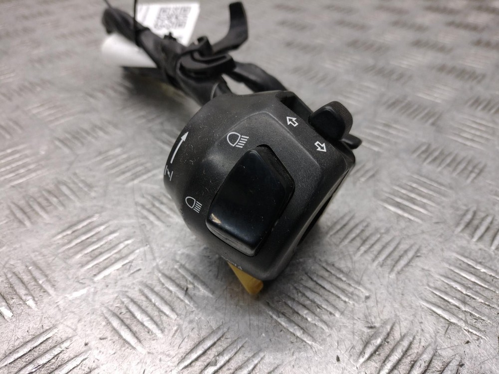 2001 SUZUKI GSF 1200 1200 /* Left Hand Switch Gear