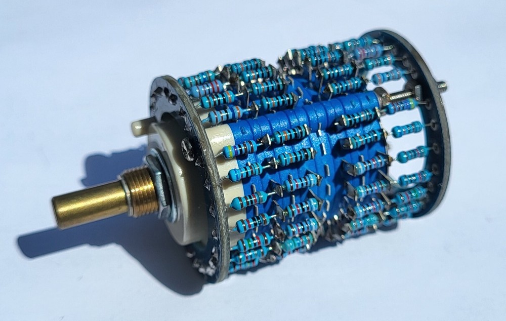 24 Step Attenuator Volume Control Pot Log Stereo