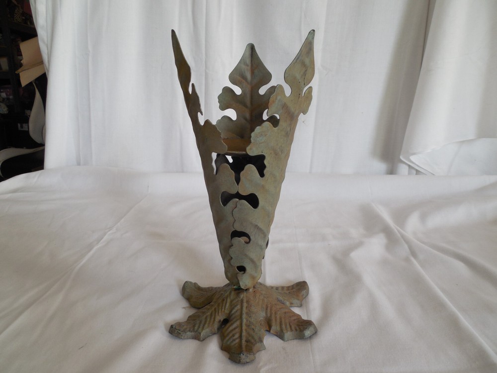 metal leaf shaped candle holder 9 7/8" tall