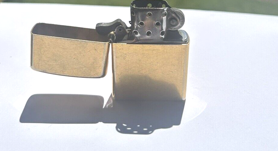 2003 ZIPPO Classic Gold Brushed Cigarette Lighter